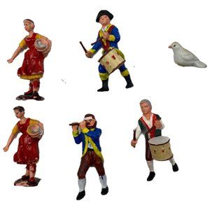 Vintage Lot of Plastic Marching Men Soldier Figurines